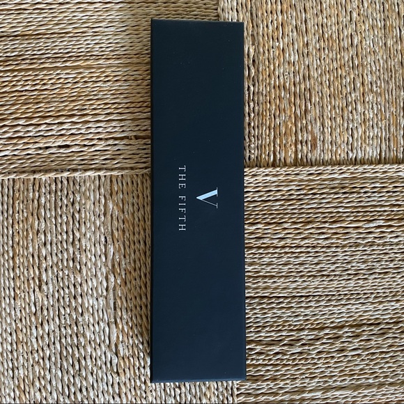 THE FIFTH rose gold contemporary watch! - Picture 3 of 4